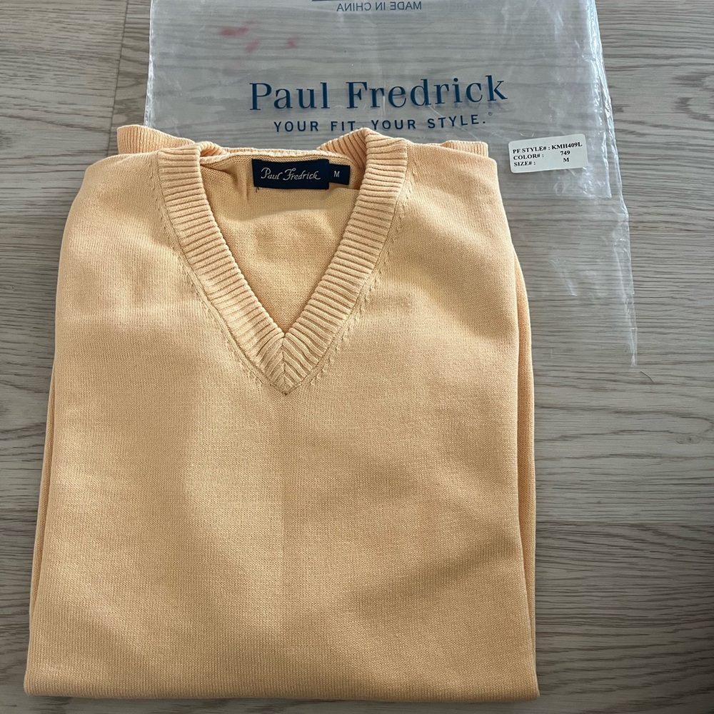 Paul Fredrick Men's V-Neck Sweater in Cream